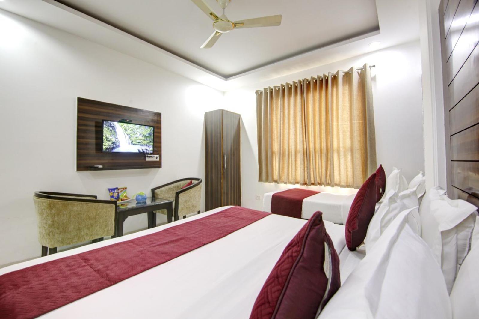 Hotel Devrana Delhi Airport نيودلهي المظهر الخارجي الصورة